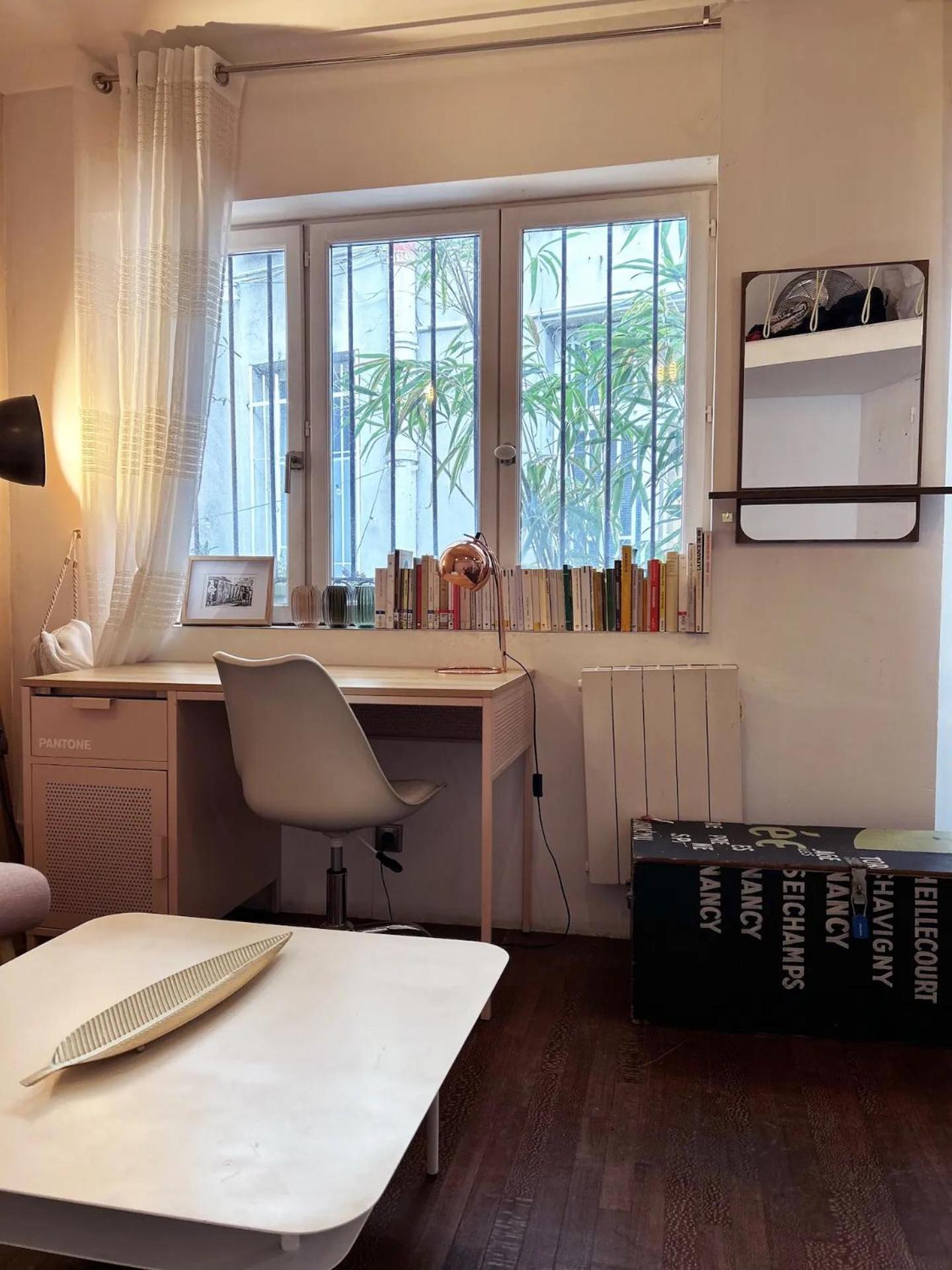 A Montmartre Atelier Architecte Guest house 2*